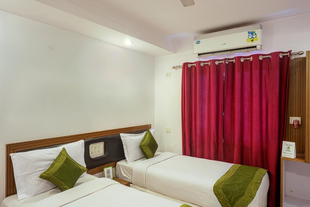 Arihant Hotel Хайдарабад Экстерьер фото
