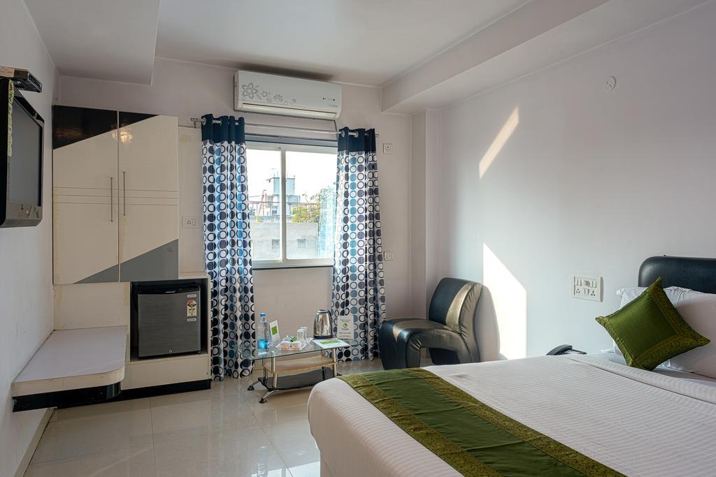 Arihant Hotel Хайдарабад Экстерьер фото