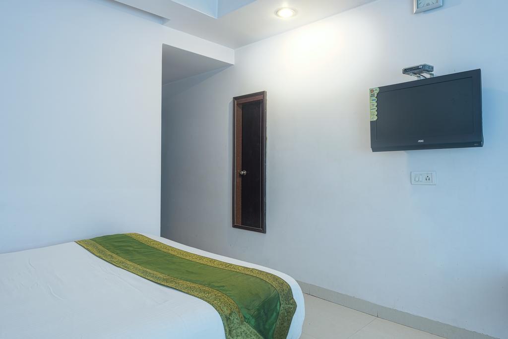 Arihant Hotel Хайдарабад Экстерьер фото