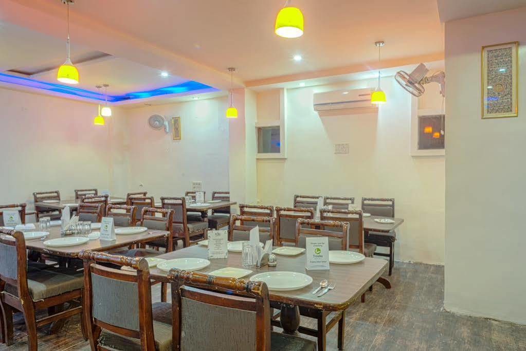 Arihant Hotel Хайдарабад Экстерьер фото